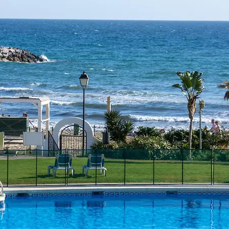 Apartmán Beachfront Sea Views Puerto De Cabopino *